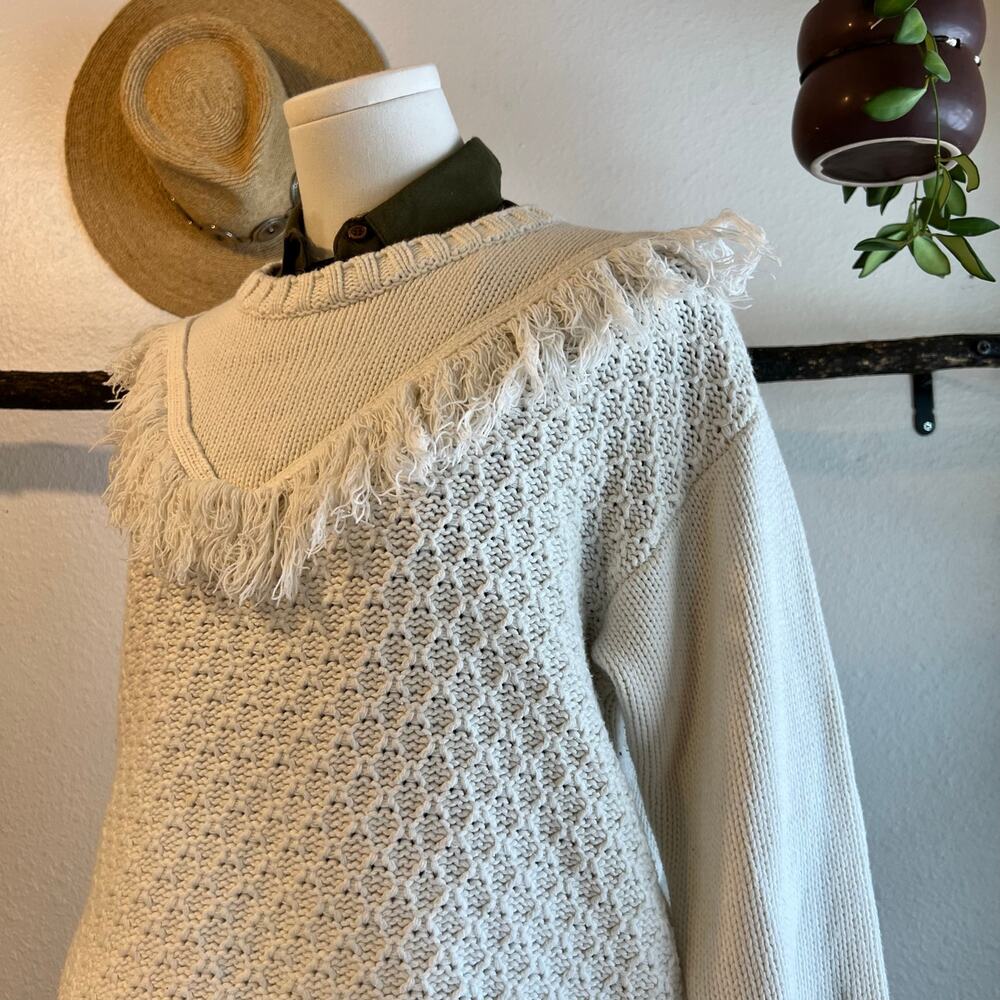 Cream White Chunky Knit Fringe Detail Crewneck Pullover Sweater Size Small